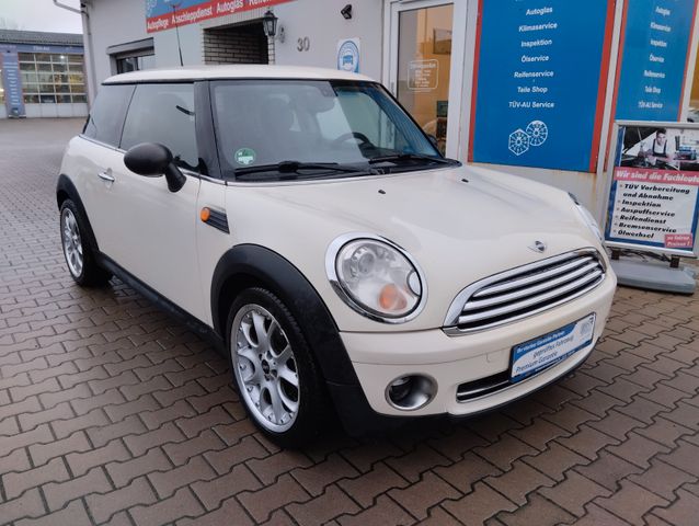 MINI ONE TÜV-AU 09-2025