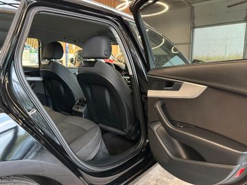 Audi A4 *360°AHK*ACC*NAV*3-ZONEN*CARPLAY*TOTWINKEL*