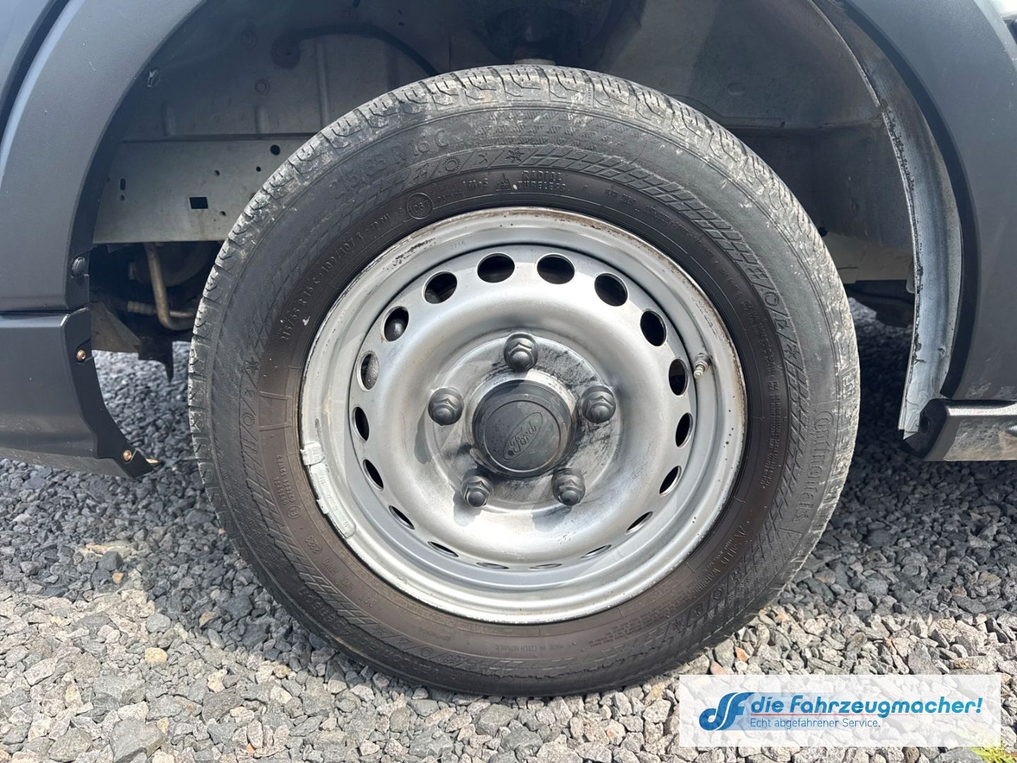 Fahrzeugabbildung Ford Transit Pritsche 310 L2 Doppelkabine Basis 2.0 T