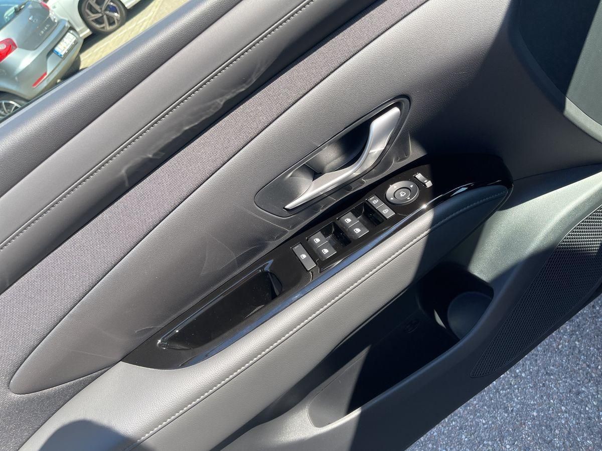 TUCSON Trend HEV 2WD NAVI LED RFK APP AHK