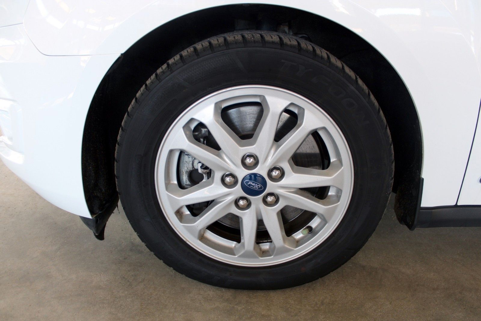 Fahrzeugabbildung Ford Grand Tourneo Connect Aut. NAVI STDHZ CAM AHK