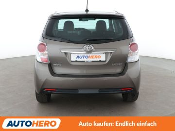 Toyota Verso - 5
