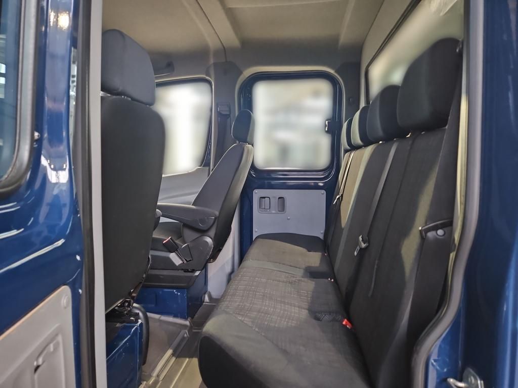 Fahrzeugabbildung Mercedes-Benz Sprinter 316 DOKA Pritsche 4x4 6 Sitze Klima
