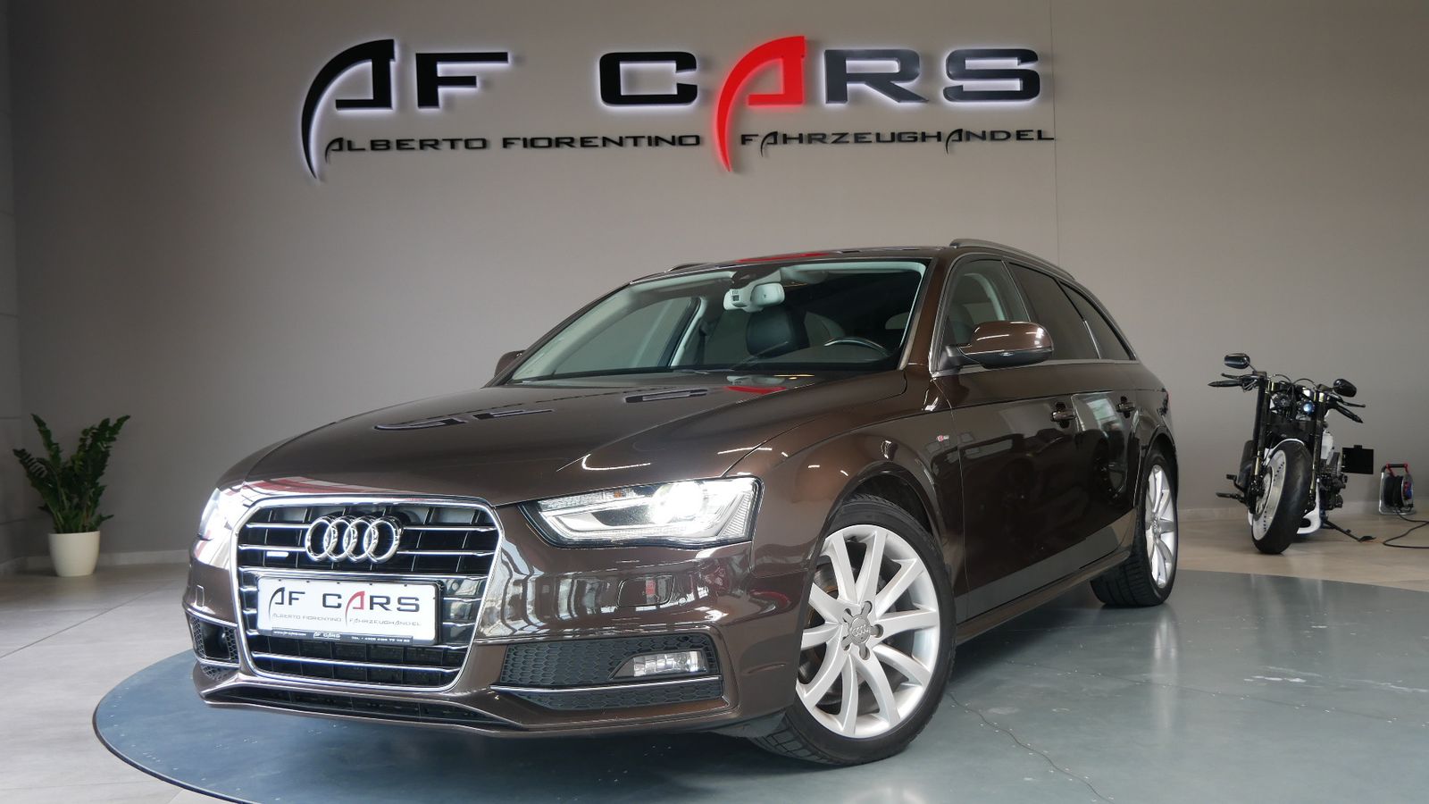 AUDI A4 S line Ambition quattro AHK Navi Leder ACC