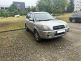 Hyundai TUCSON 2.0 CRDi VGT GLS 4WD GLS - Hyundai TUCSON Gls mit Diesel-Antrieb