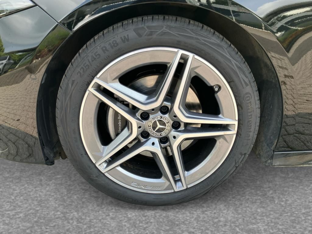 Fahrzeugabbildung Mercedes-Benz A 200 Kompaktlimousine AMG*LED*SpurH*SHZ*PDC*RFK