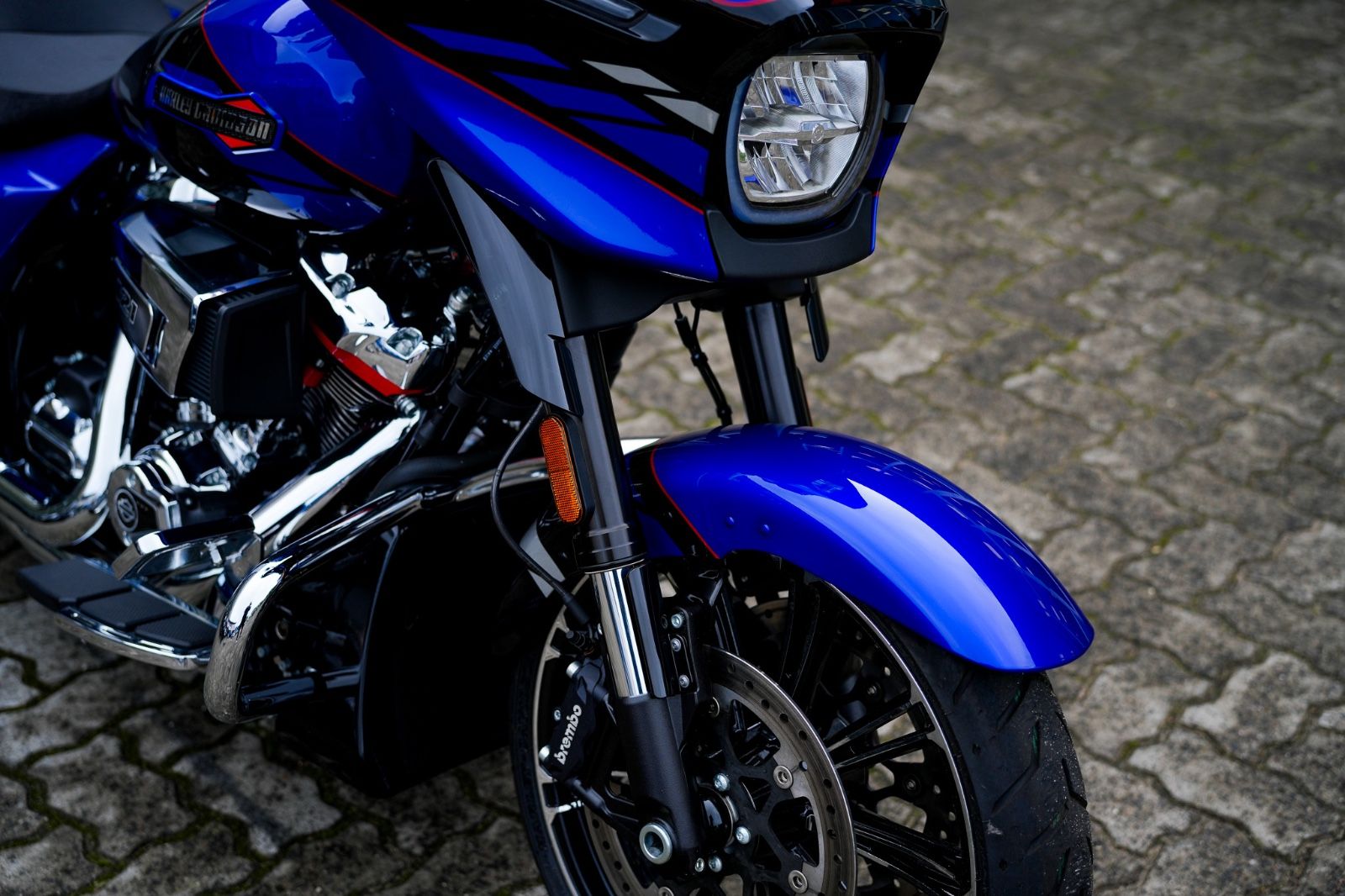 Fahrzeugabbildung Harley-Davidson CVO Street Glide  FLHXSE 121 CUI MY25