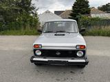 Lada Niva 4x4 Lang-HU/AU NEU - Lada aus 2011