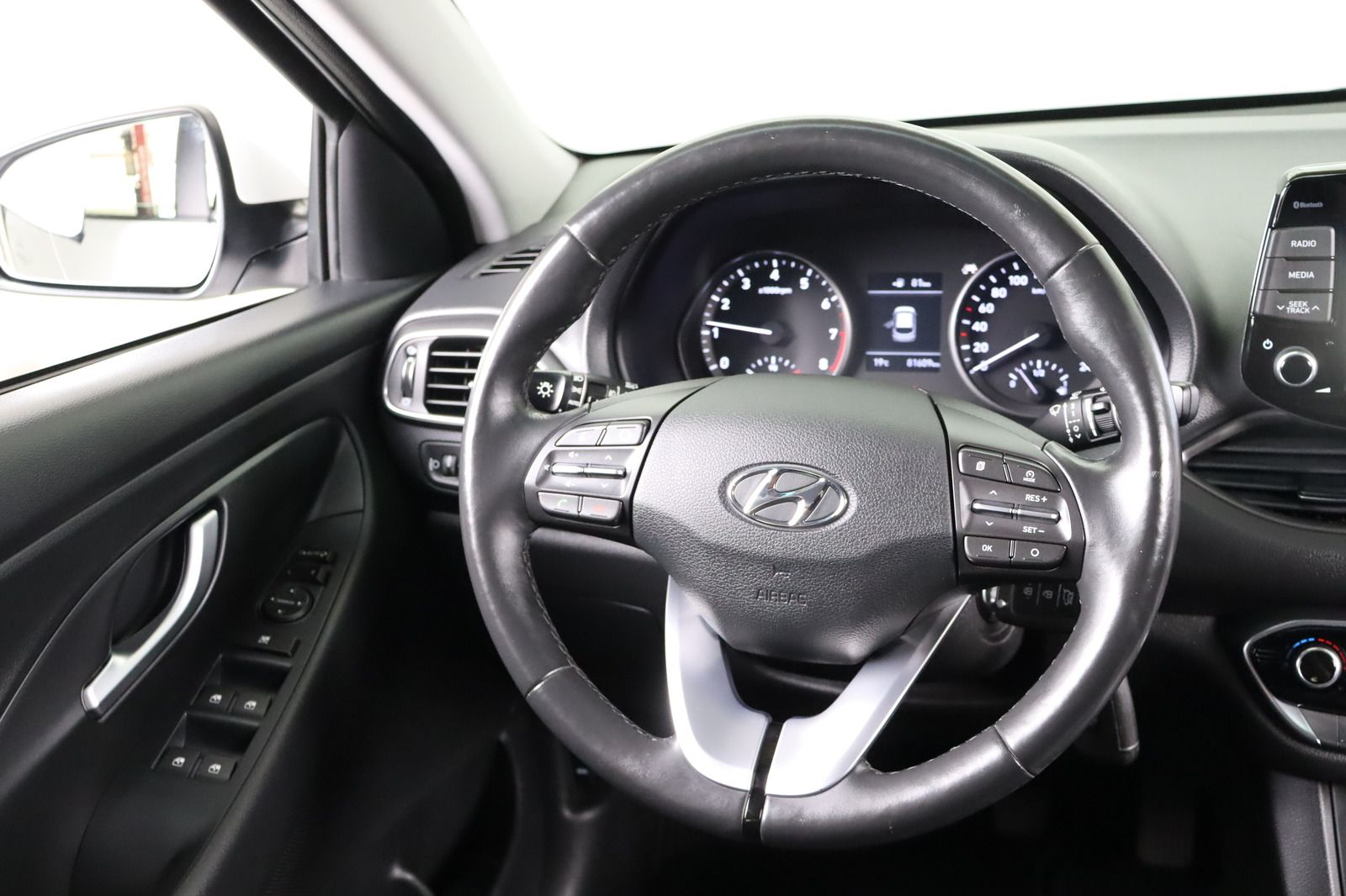 Fahrzeugabbildung Hyundai i30 T- GDi CW Family + * LED * Navi * DAB+ *