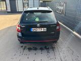 Skoda Octavia 2.0 TSI DSG RS 245 Combi RS - Skoda Octavia: Privatanbieter
