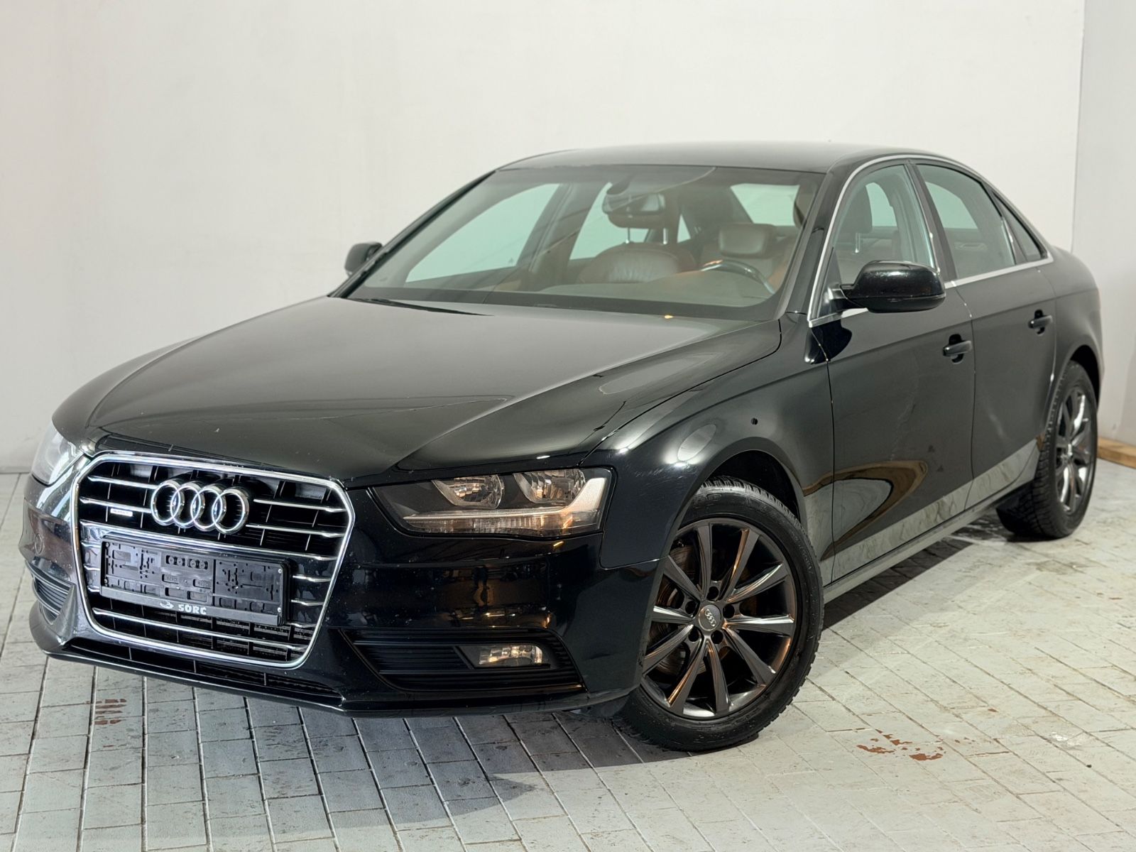 Audi A4 - 1