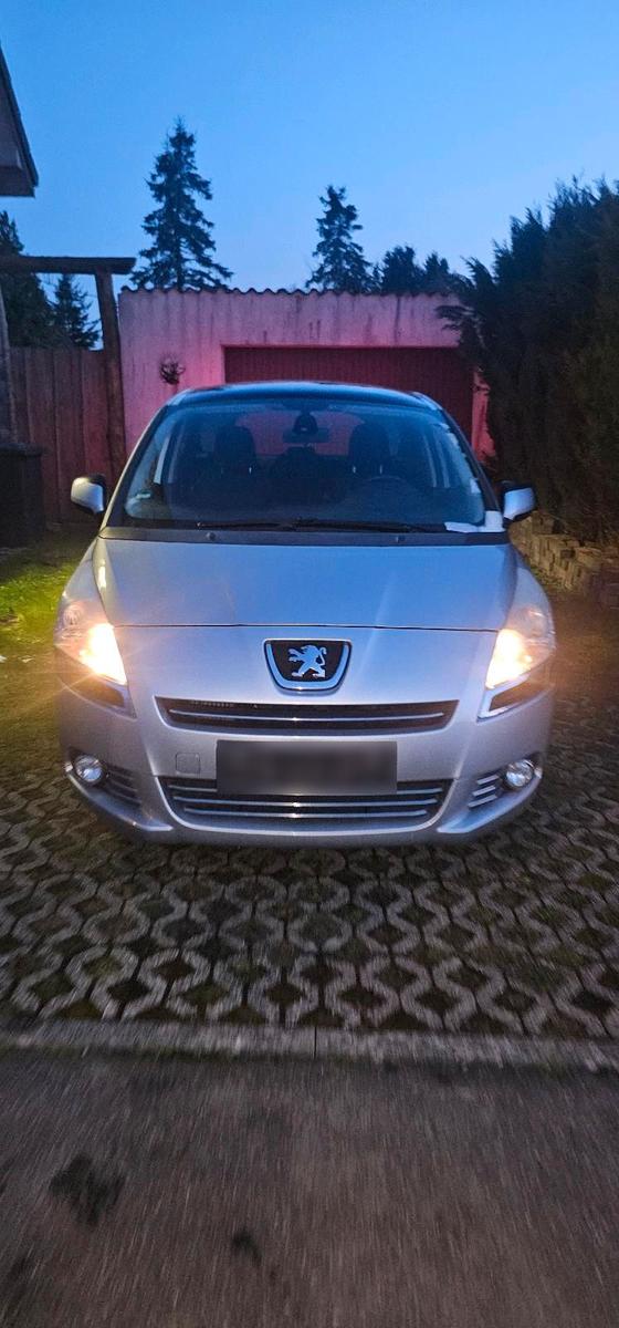 Peugeot 5008, 2010
