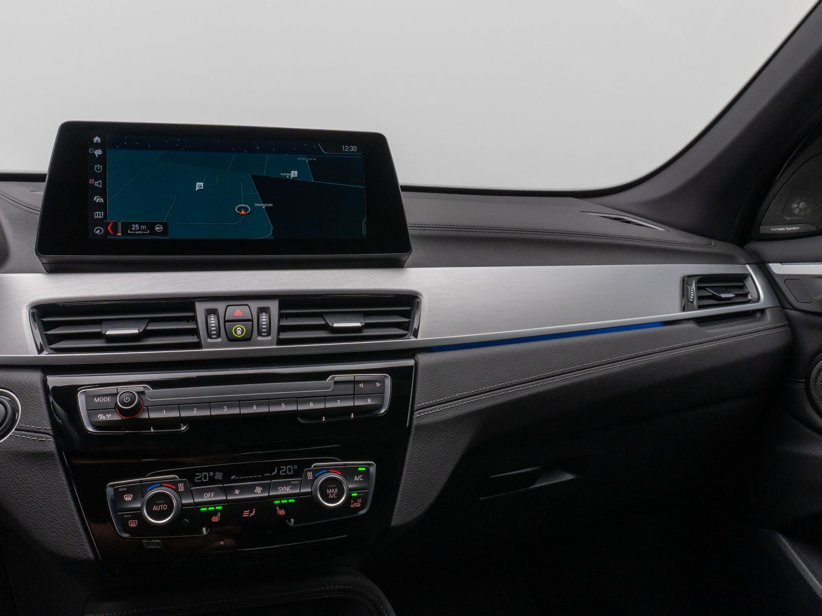 Fahrzeugabbildung BMW X1 xD25e M Sport Kamera HUD DAB H/K Komfort 19"