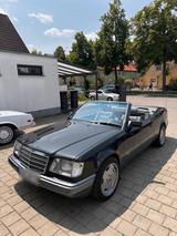Mercedes-Benz Mercedes W124 A124 Cabrio 220E Sport Line ... - Mercedes-Benz 220 mit Benzin-Antrieb: Cabrio