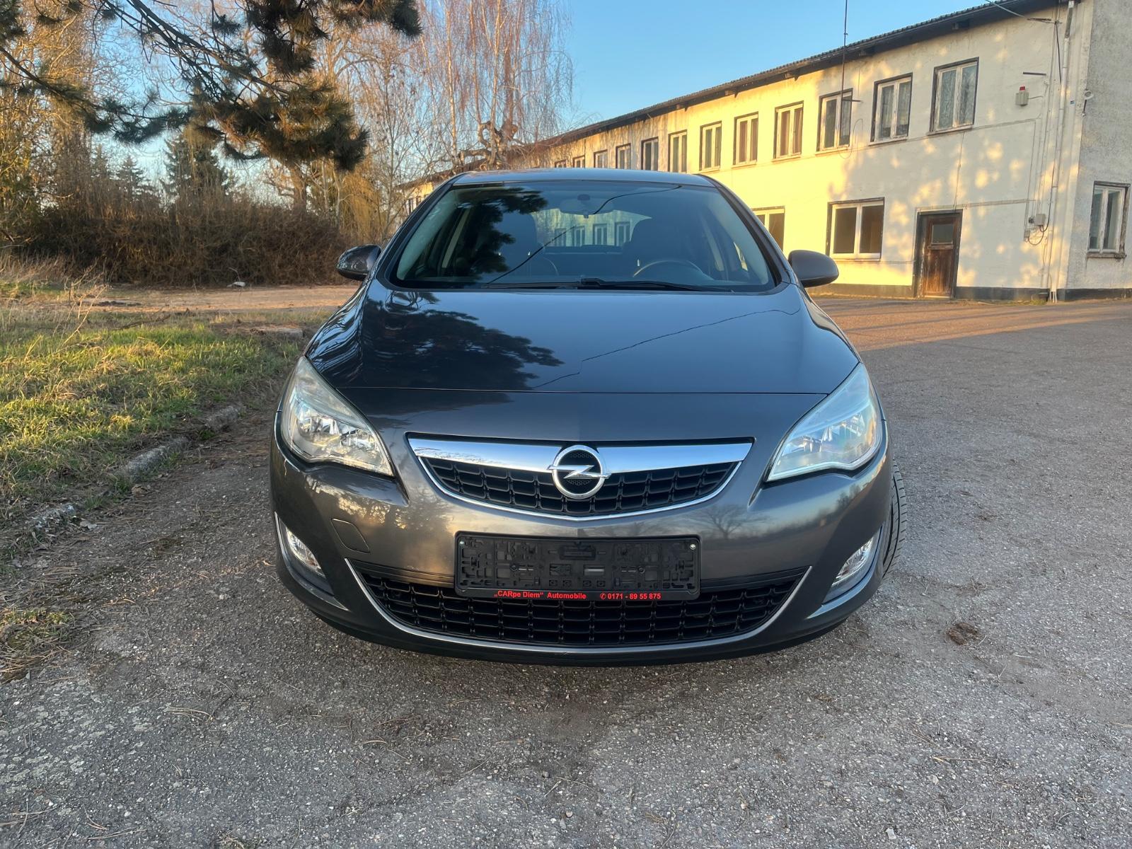 Opel Astra J Lim. 5-trg. 150 Jahre Opel