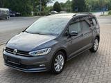 Volkswagen Touran Highline BMT/7SITZER/NAVI/KAMERA/TÜV NEU