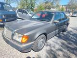Mercedes-Benz 200 115 TKM - Mercedes-Benz 200 aus 1992