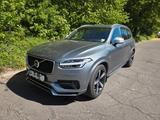 Volvo XC90 T8 R-Design AWD 7-Sitzer Leder 1.Hand - Volvo XC90 mit Hybrid-Antrieb