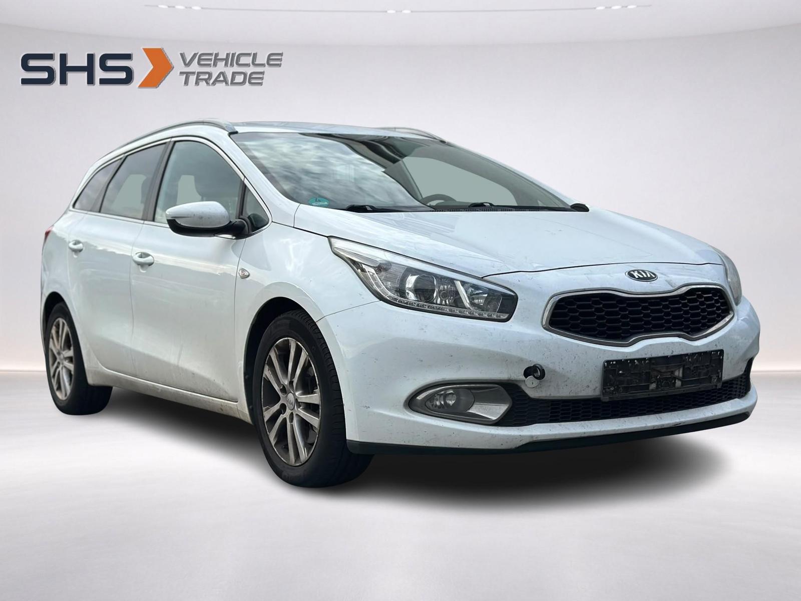 Kia cee'd 2015 — rear view