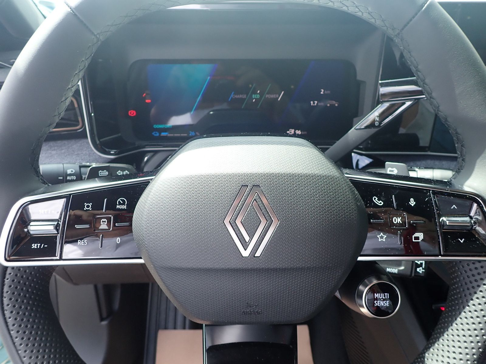 Fahrzeugabbildung Renault R 4 E-Tech elektrisch Techno "plein sud" 150 Com