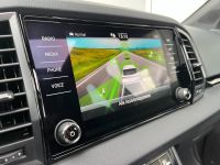 SKODA Karoq Sportline 2.0 TDI DSG 4x4 PANO AHK 5J GAR bei Autohaus Landmann & Maier OHG