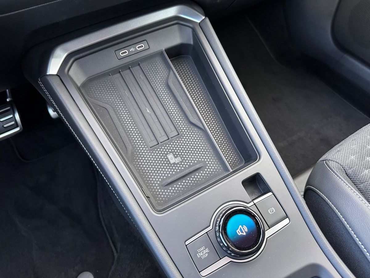 Fahrzeugabbildung Volkswagen T-Roc R Line 1.5 eTSI DSG APP/ACC/AHK/LED/eHeck