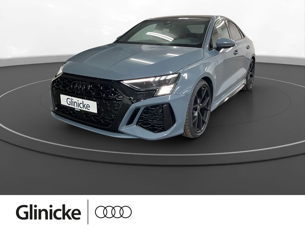 Audi RS3 Limousine 2.5 TFSI qu. RS-Abgas Pano Matrix