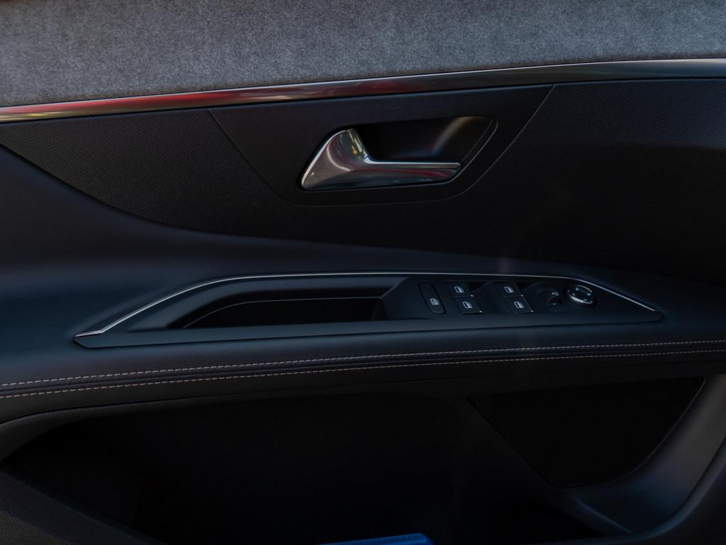 Peugeot 3008 GT PureTech 130 EAT SHZ ACC FACEL. LED PANO