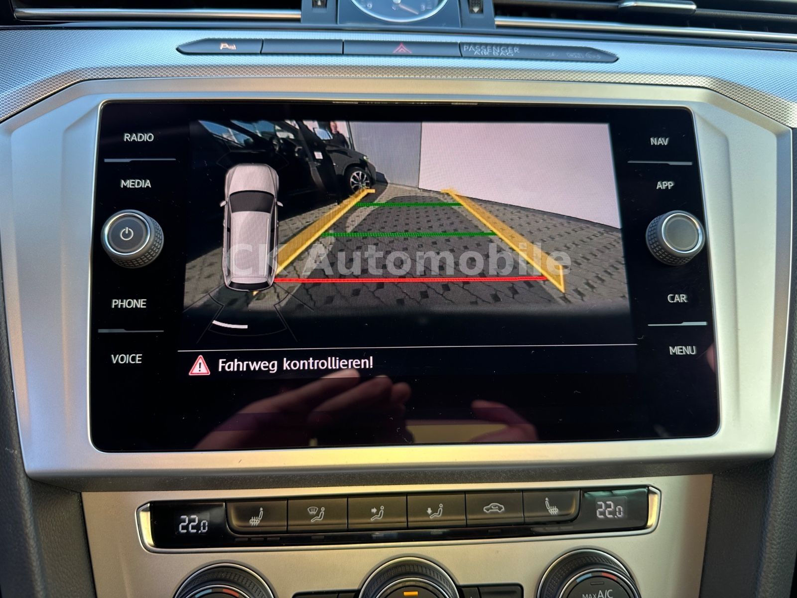 Fahrzeugabbildung Volkswagen Passat Variant Comfortline 2.0TDI/DSG/LED/AHK