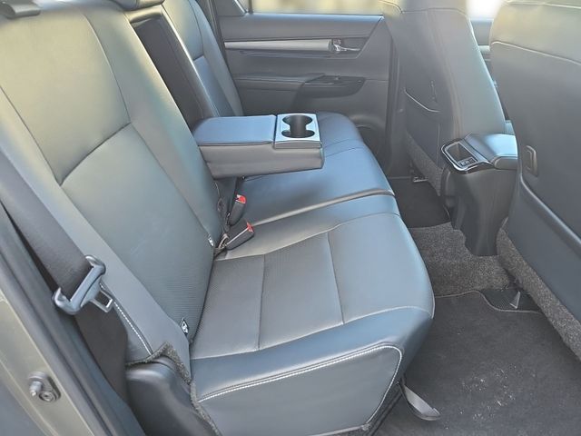 Hilux 2.8 D-4D DC Invincible Rollo*AHK*360°