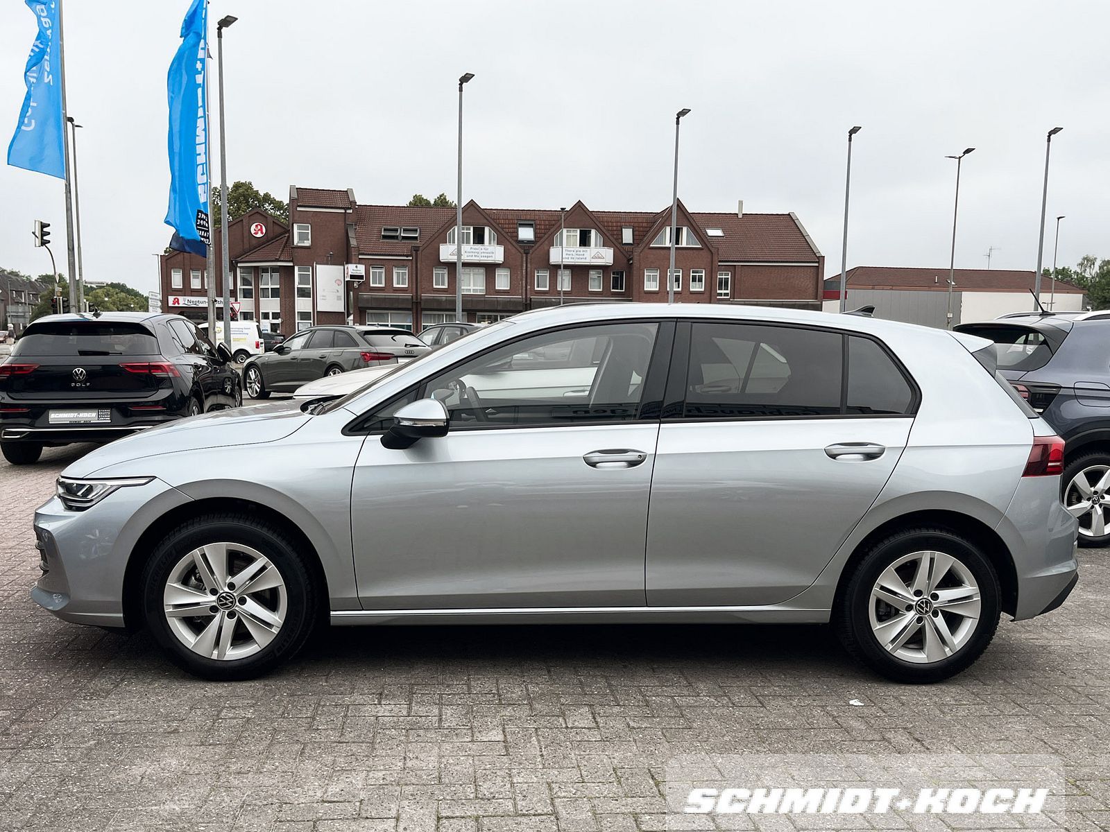 Volkswagen Golf VIII 1.5 eTSI Life DSG LED-Scheinw. PDC DAB foto 4