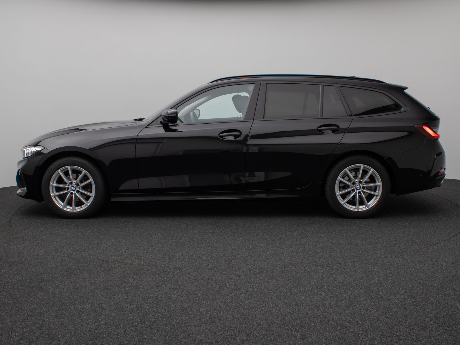 Fahrzeugabbildung BMW 318i Kamera DAB HiFi Widscreen DrivAssist Alarm
