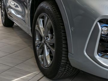 Ford Kuga X Plug-In Hybrid 2.5 Duratec ST-Line Kamera