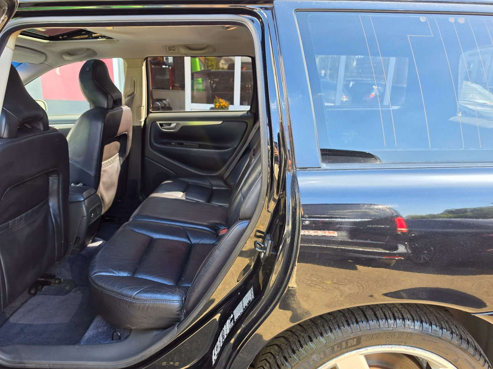 VOLVO V70 - R GEARTRONIC - CUIR - AUTO - 299 CV