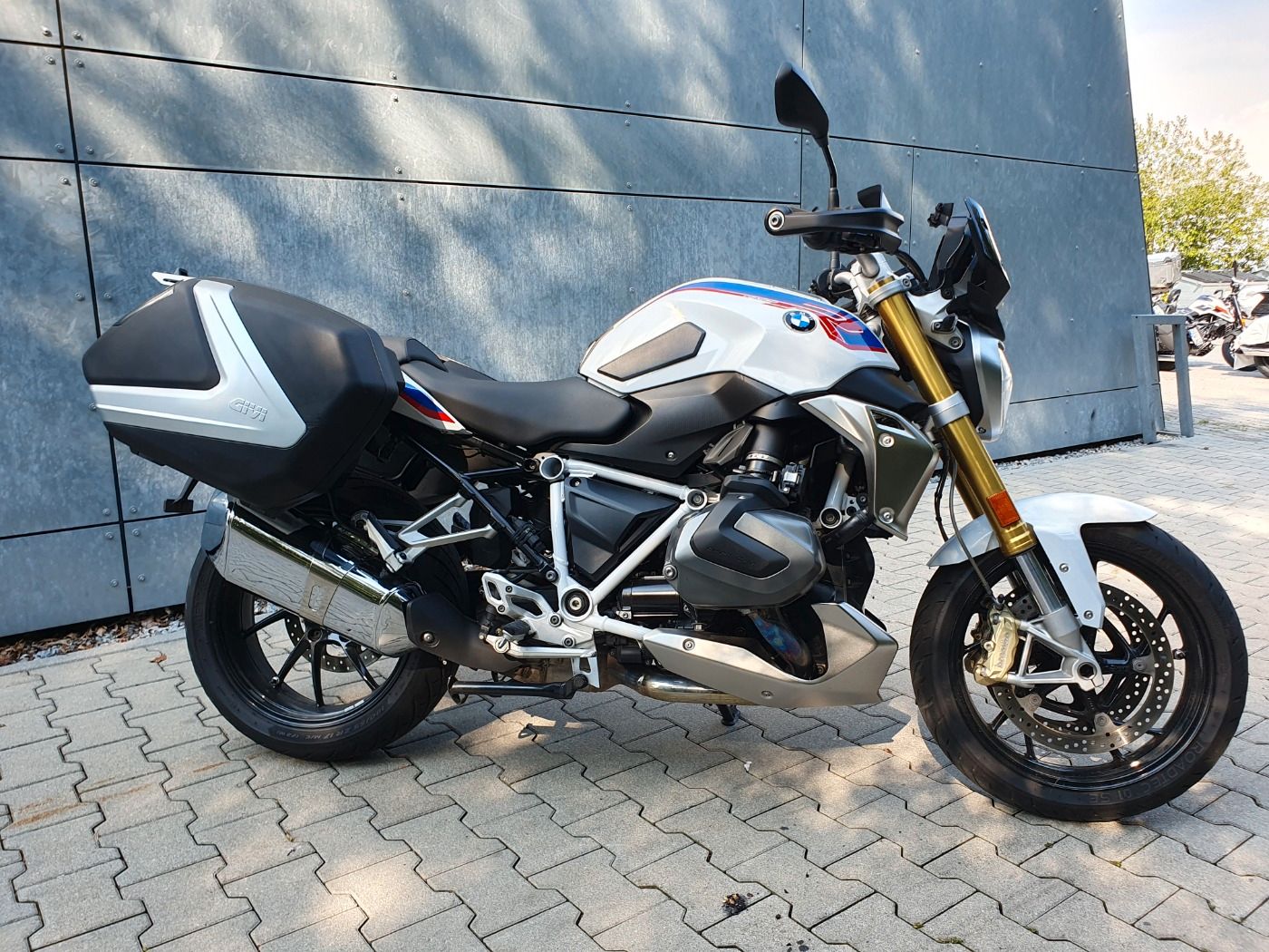 Fahrzeugabbildung BMW R 1250 R Style HP 3 Pakete