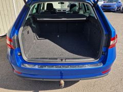 Fahrzeugabbildung Skoda Superb Combi Ambition iV Navi LED ACC Virtual