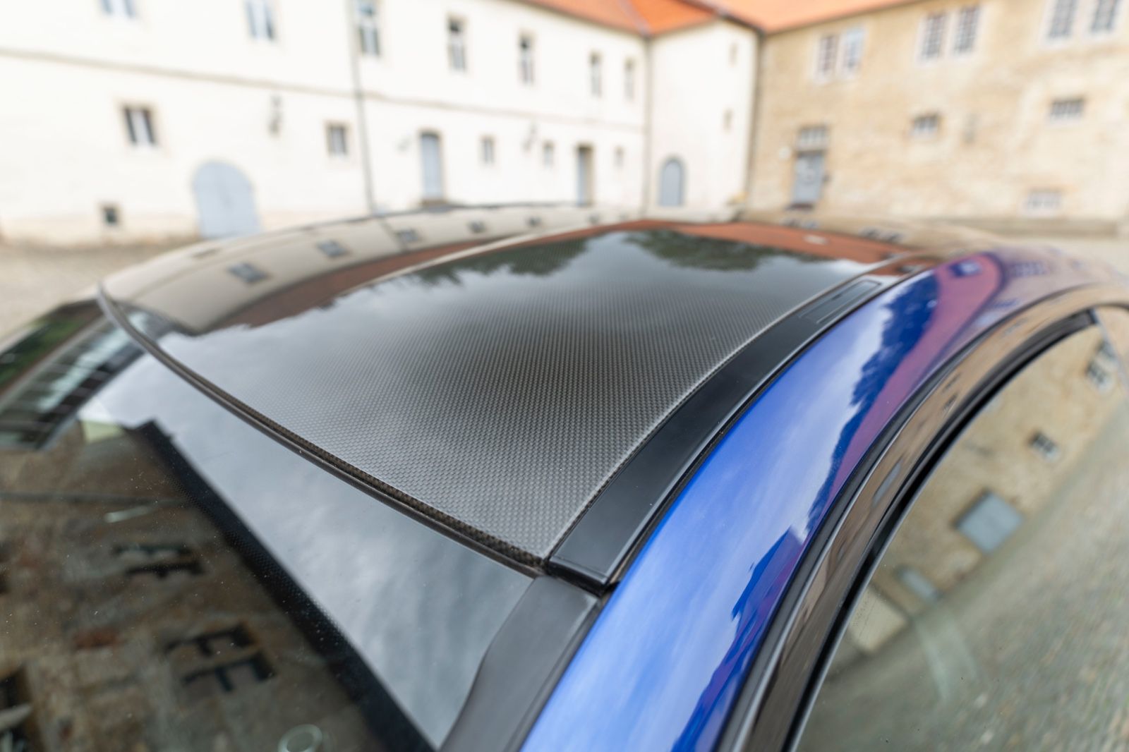 Fahrzeugabbildung BMW M4 CS Head UP LED NAV KAM PDC DKG