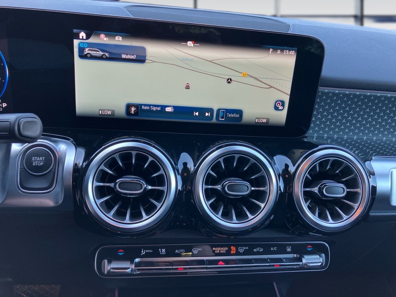 Fahrzeugabbildung Mercedes-Benz EQB 300 4M BONUS+AHK+360°+LENKRADHEIZ+FAHRASSIST