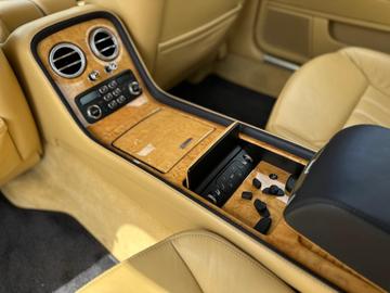 2006 Bentley FLYING SPUR 缩略图 13