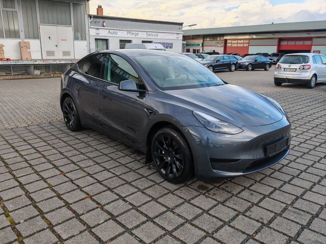 Tesla Model Y SR RWD / 20 Zoll