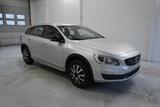 Volvo V60 Cross Country 2,0 D4 Aut.  Momentum *TOP* - silberne Volvo V60 Cross Country