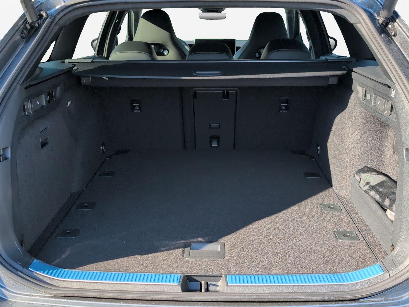 Volkswagen Passat - Bild 11