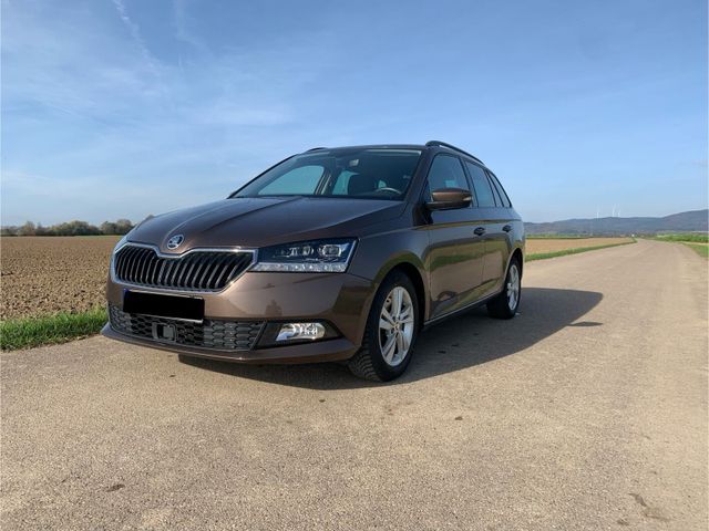 Skoda Škoda Fabia Combi 1,0 TSI DSG7; SHZ+DAB+Ka...