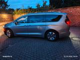 Chrysler Pacifica  - mit Hybrid-Antrieb: Schiebedach, Van