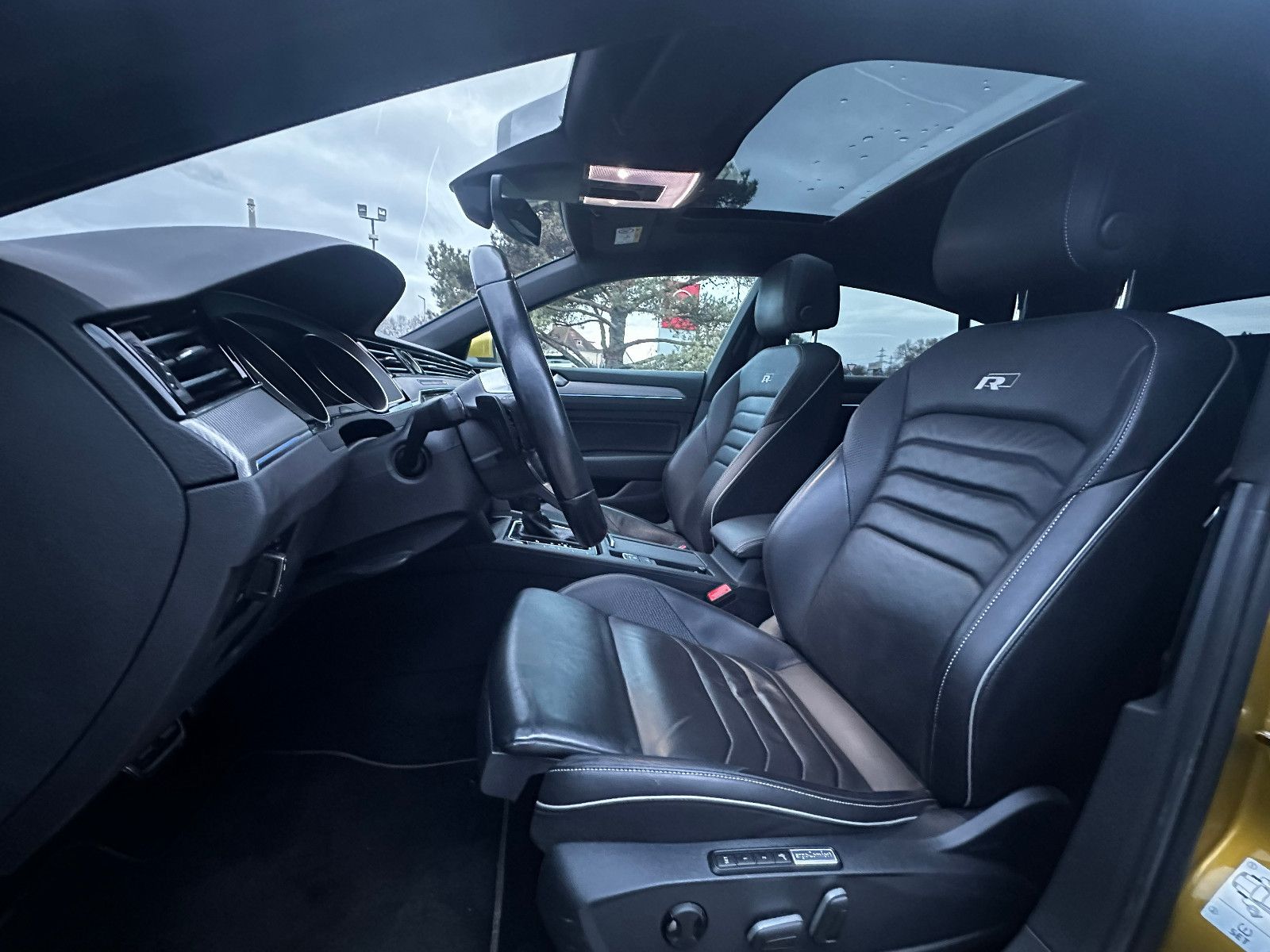 Fahrzeugabbildung Volkswagen Arteon R-Line