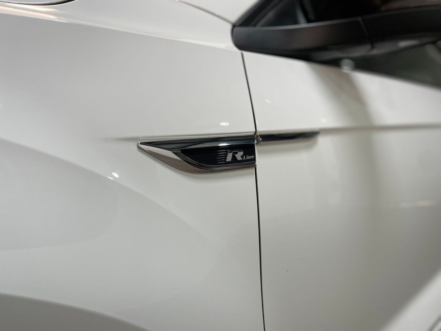 Fahrzeugabbildung Volkswagen T-Roc 1.5TSI R-Line DSG#LED#Leder#ACC#Spur