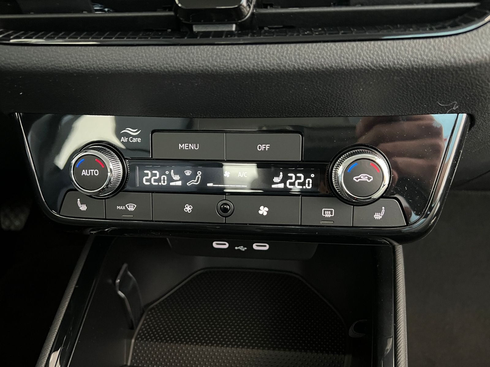 Fahrzeugabbildung SKODA Fabia Selection 1.0 MPI *Winterpaket,LED*
