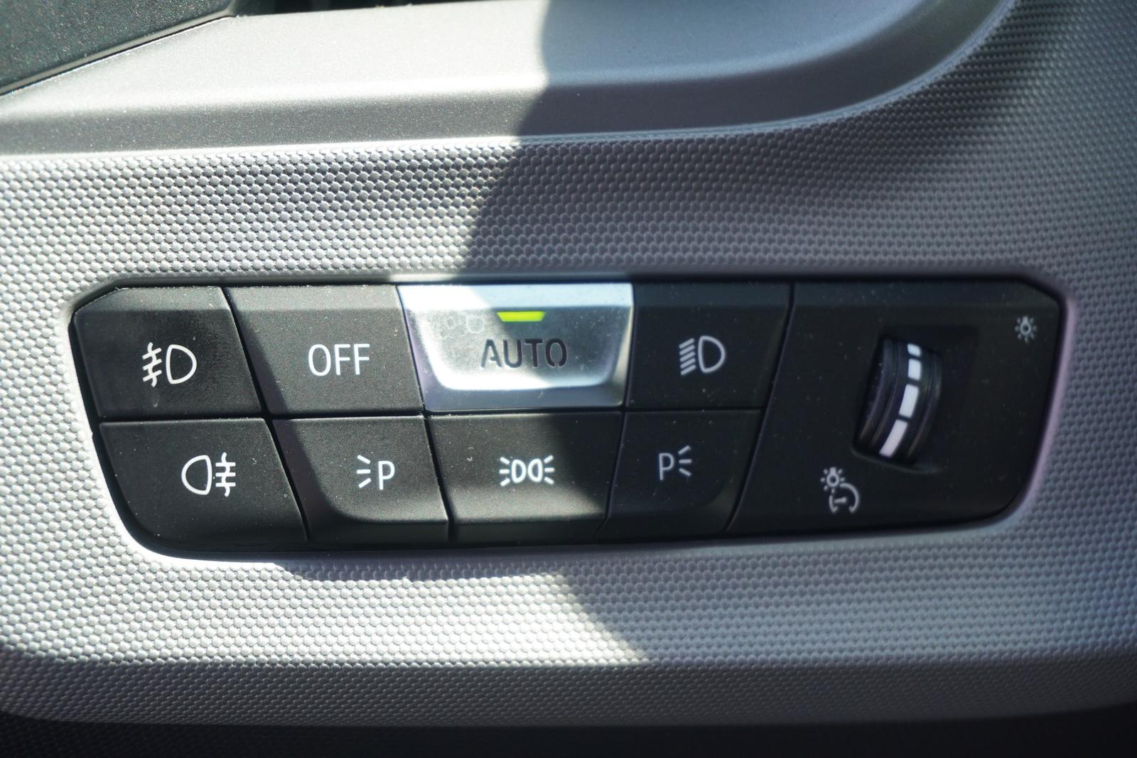 BMW 118 i Advantage LED Navi Sitzheizung Kamera, миниатюра 28