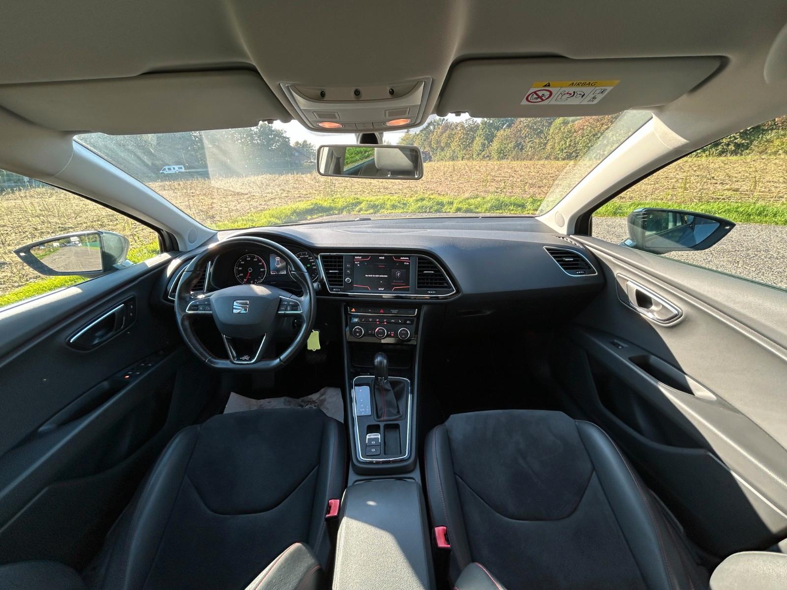 Seat Leon ST 1.8 FR DSG LED Navi AHK Sitzheizung PDC