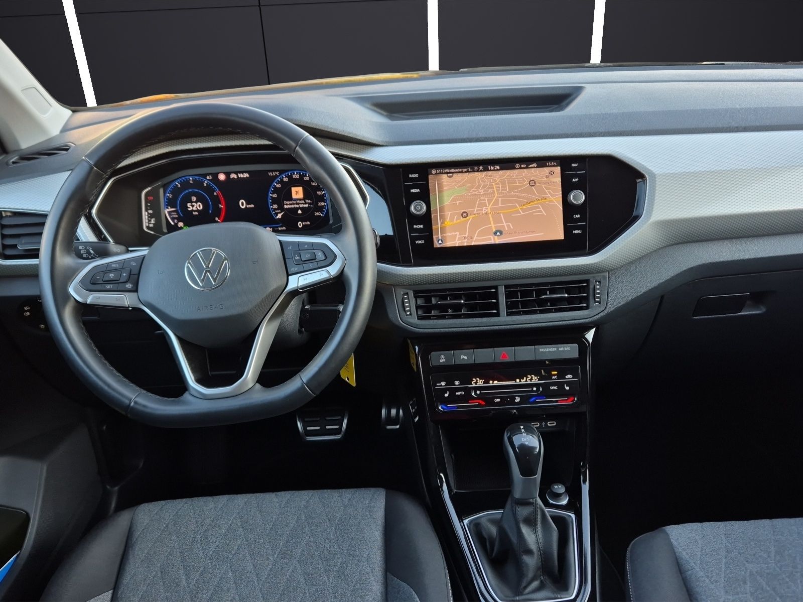 Fahrzeugabbildung Volkswagen T-Cross 1.0 TSI Move DSG LED AHK ACC Navi RearVi